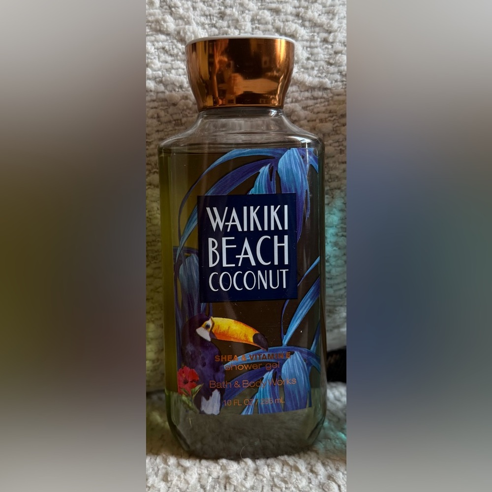 Waikiki Beach Coconut Body Wash- Blue